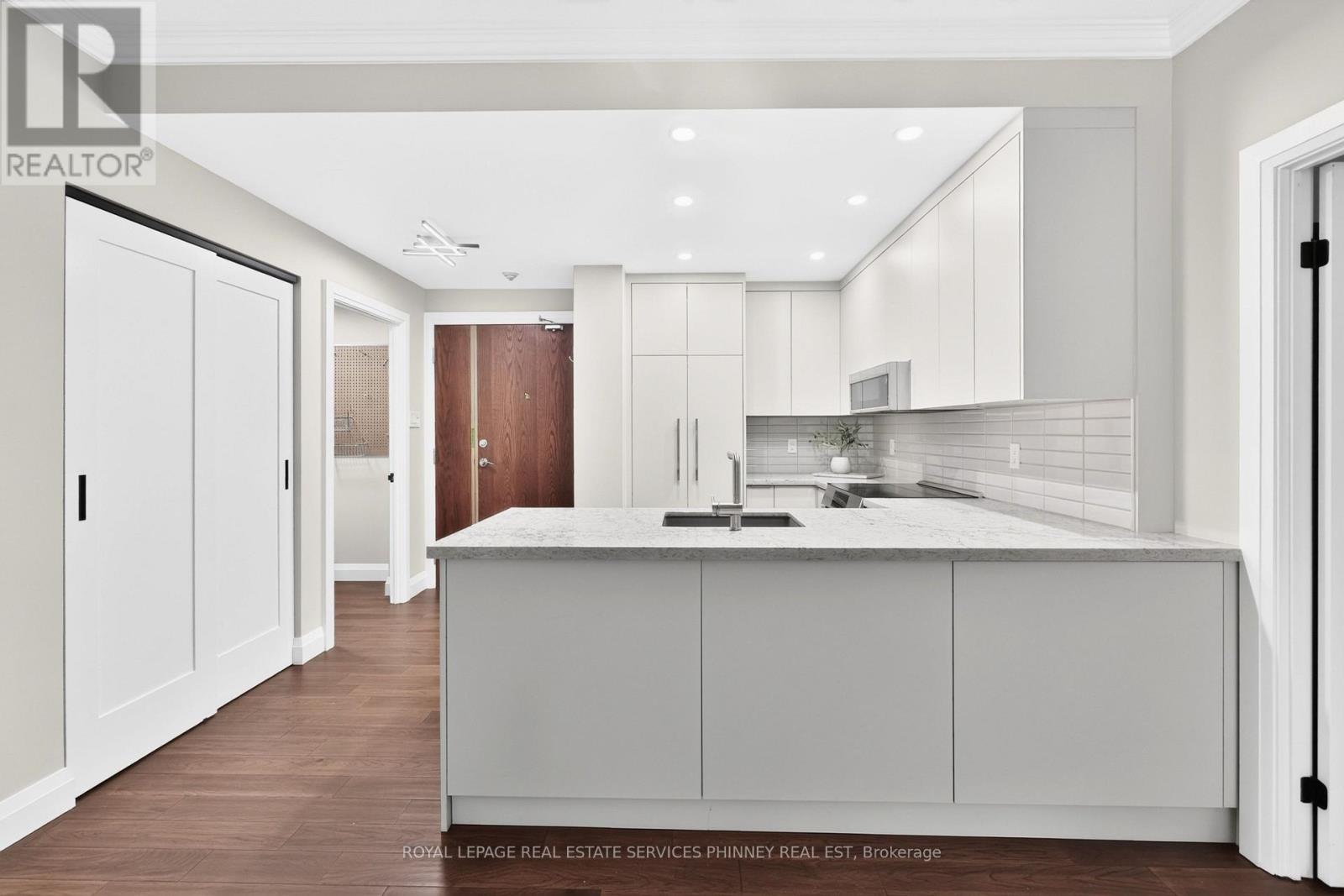 407 - 2511 Lakeshore Road W, Oakville, Ontario  L6L 6L9 - Photo 6 - W13577964