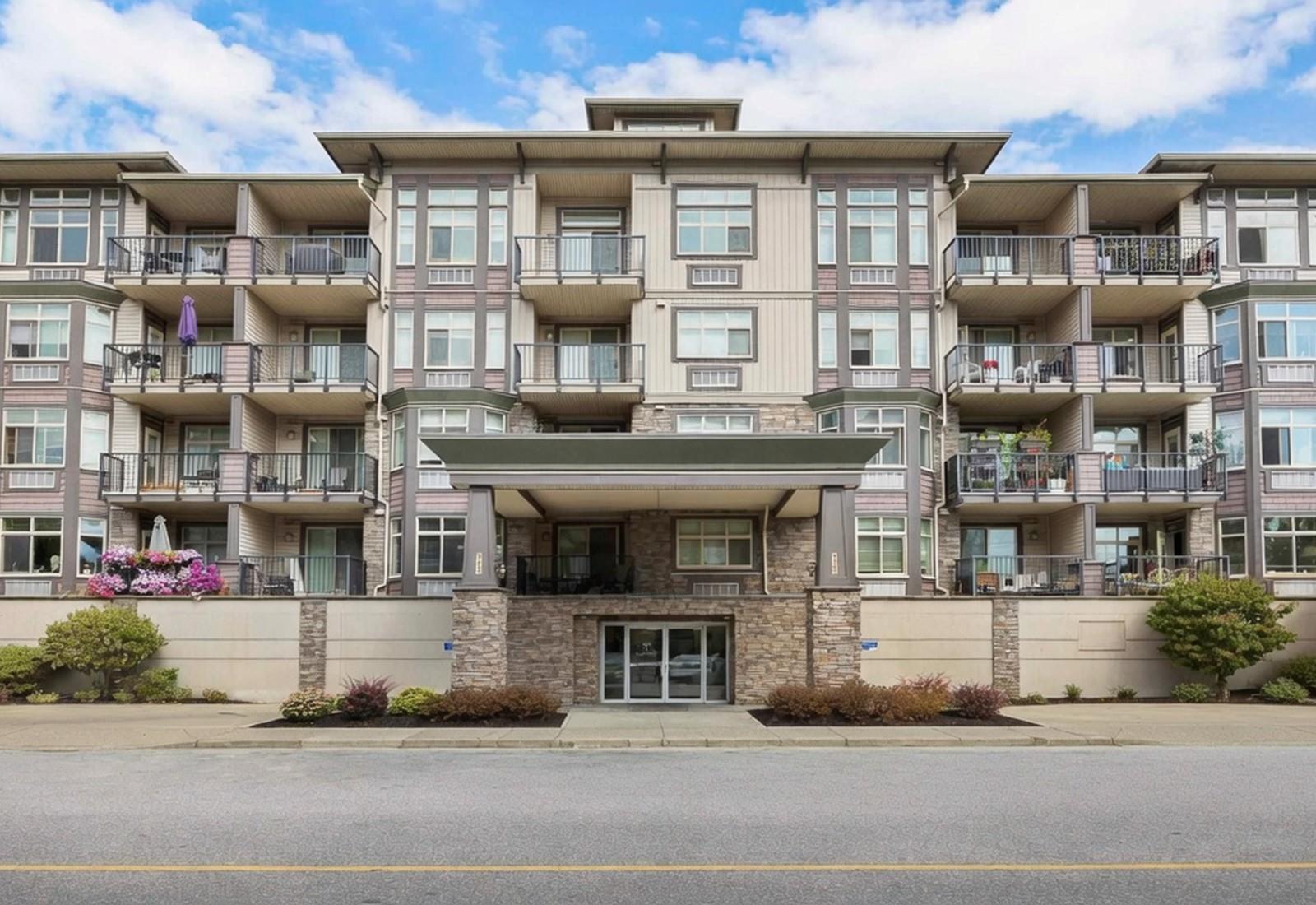 212 45893 Chesterfield Avenue, Chilliwack Downtown, Chilliwack, British Columbia  V2P 1M5 - Photo 1 - R3162174