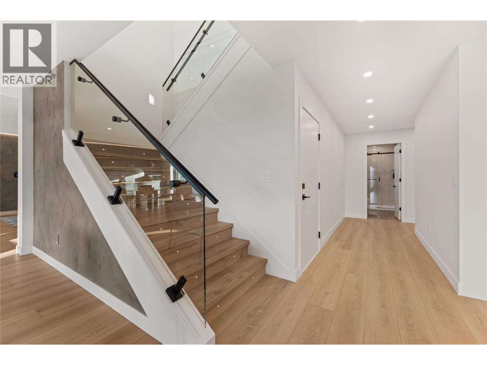 2703 HAWTHORN Drive Penticton Photo 43