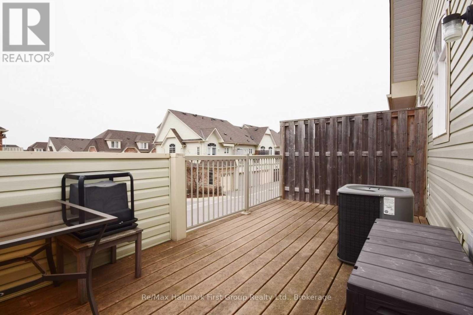 44 Wicker Park Way, Whitby, Ontario  L1R 0E1 - Photo 9 - E13754326