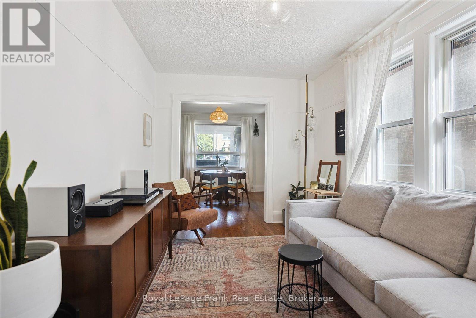 108 Greenwood Avenue, Toronto, Ontario  M4L 2P6 - Photo 10 - E13754330