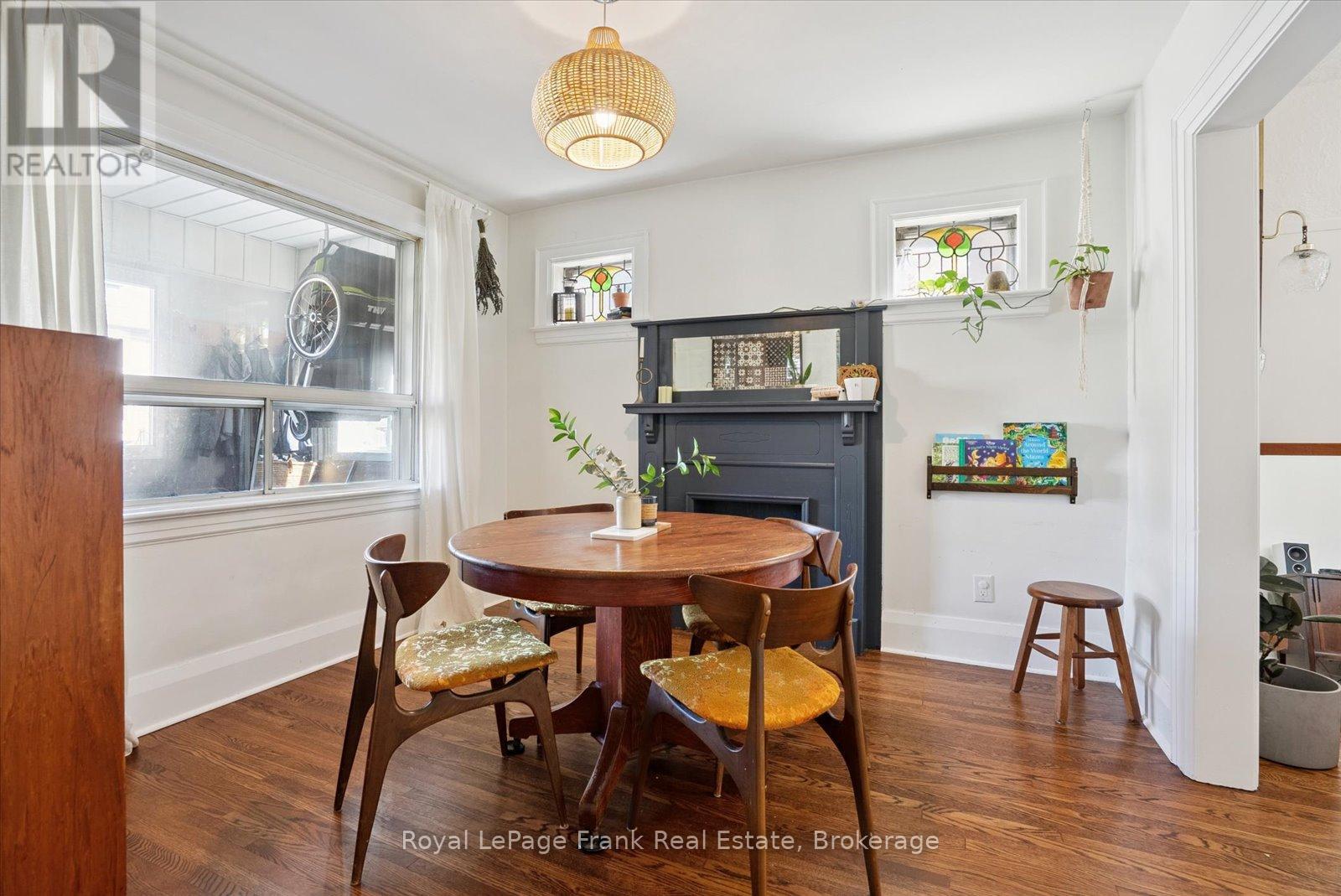 108 Greenwood Avenue, Toronto, Ontario  M4L 2P6 - Photo 12 - E13754330