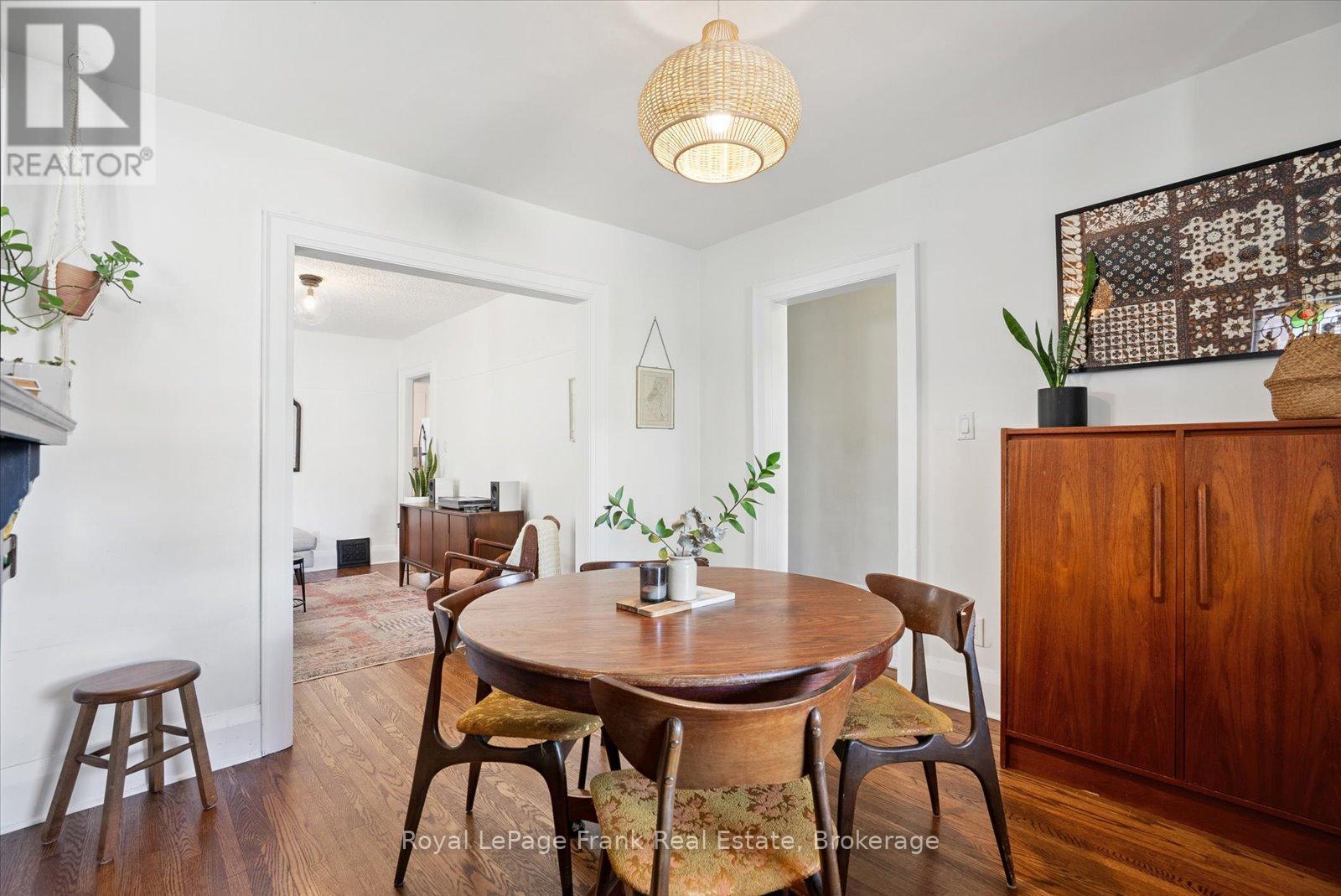 108 Greenwood Avenue, Toronto, Ontario  M4L 2P6 - Photo 13 - E13754330