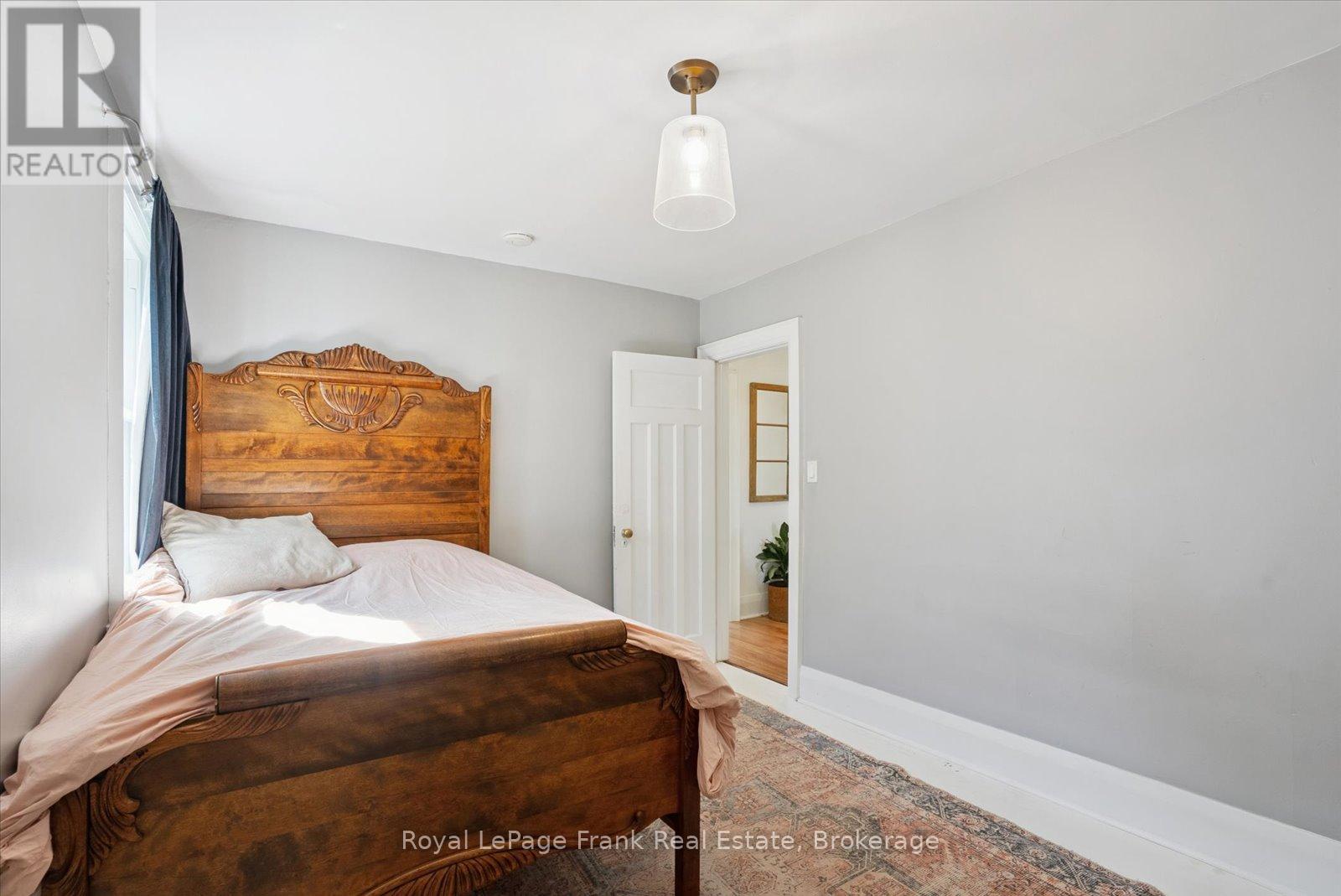 108 Greenwood Avenue, Toronto, Ontario  M4L 2P6 - Photo 22 - E13754330