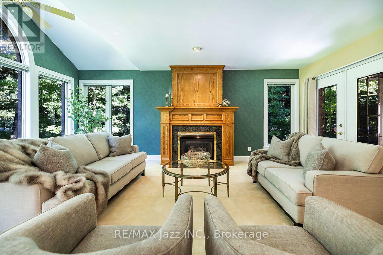 20 Timberlane Court, Clarington, Ontario  L1E 2H1 - Photo 16 - E13754442
