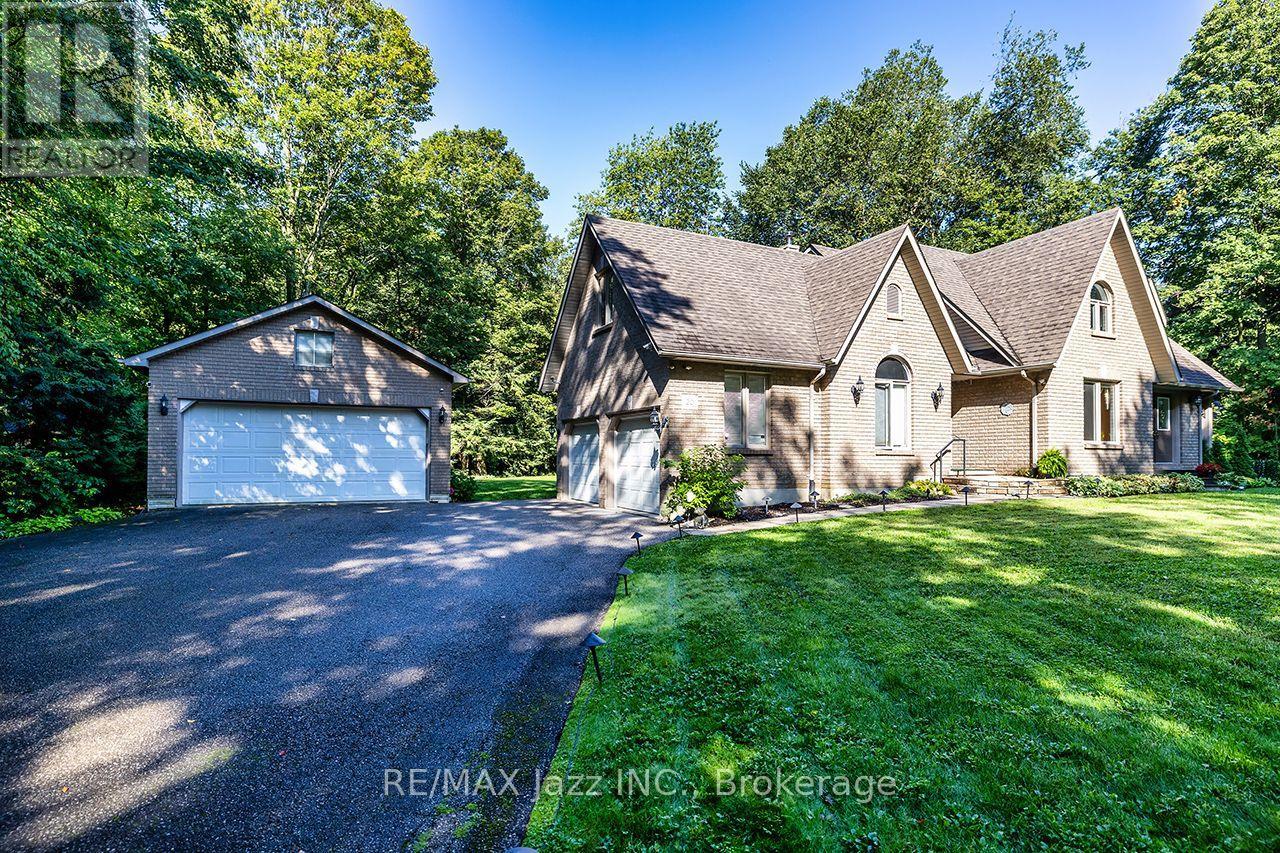20 Timberlane Court, Clarington, Ontario  L1E 2H1 - Photo 2 - E13754442