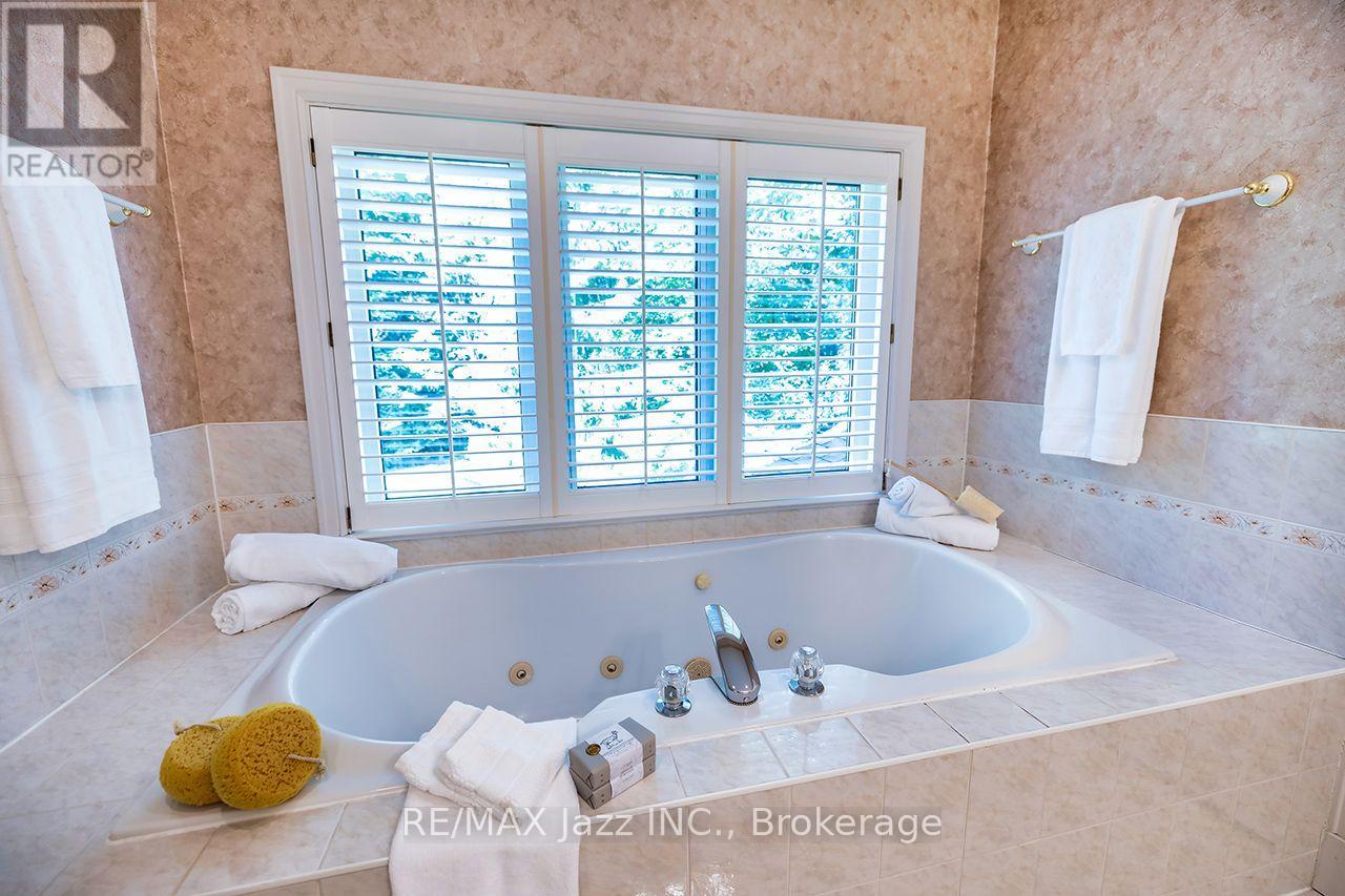 20 Timberlane Court, Clarington, Ontario  L1E 2H1 - Photo 30 - E13754442