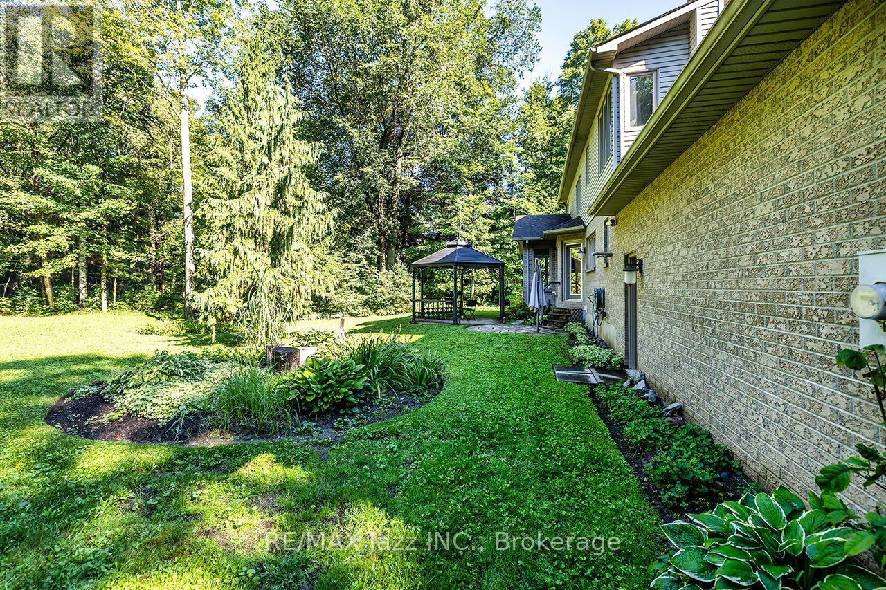 20 Timberlane Court, Clarington, Ontario  L1E 2H1 - Photo 36 - E13754442