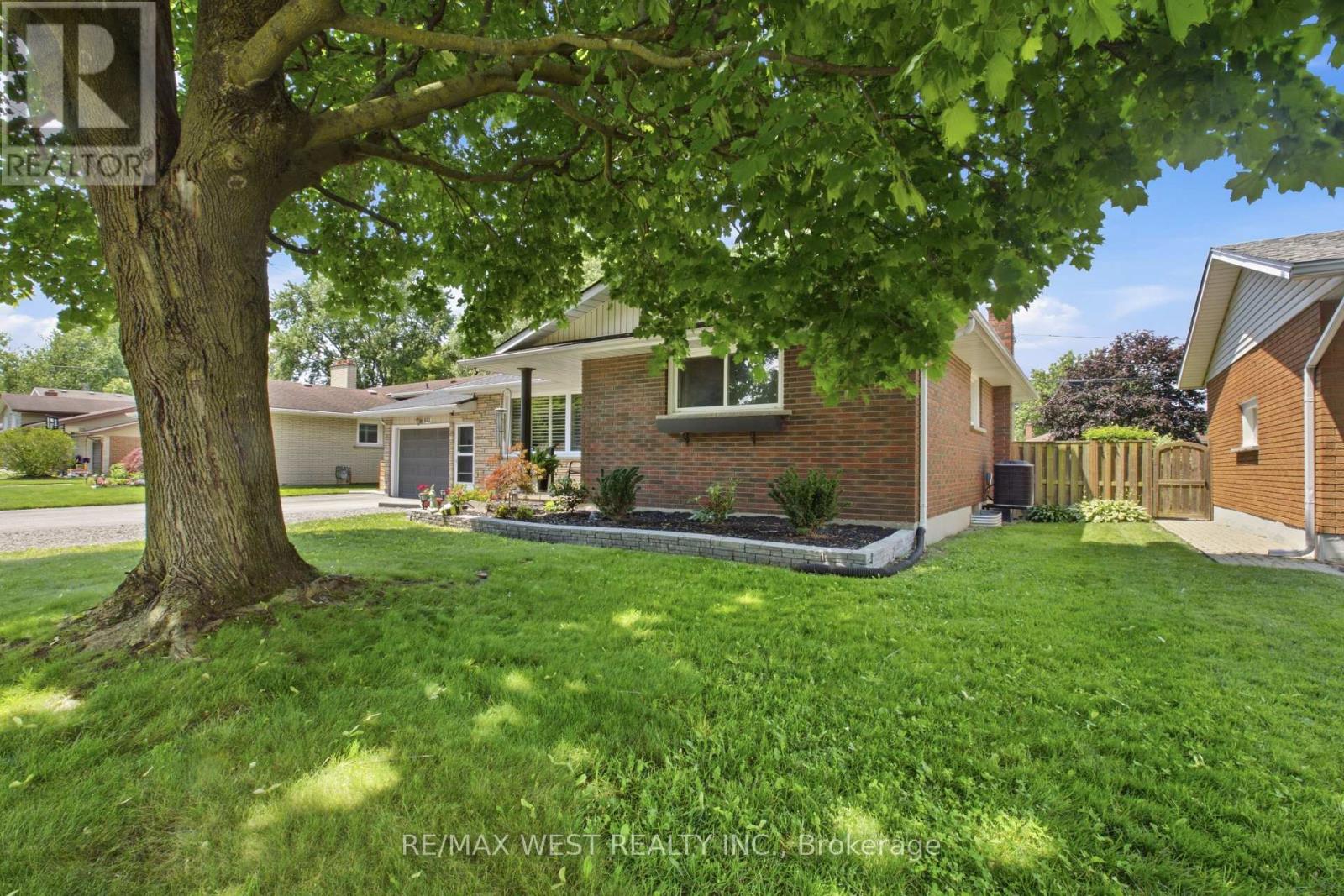 453 Leonard Avenue, Welland, Ontario  L3C 3A2 - Photo 3 - X13517082