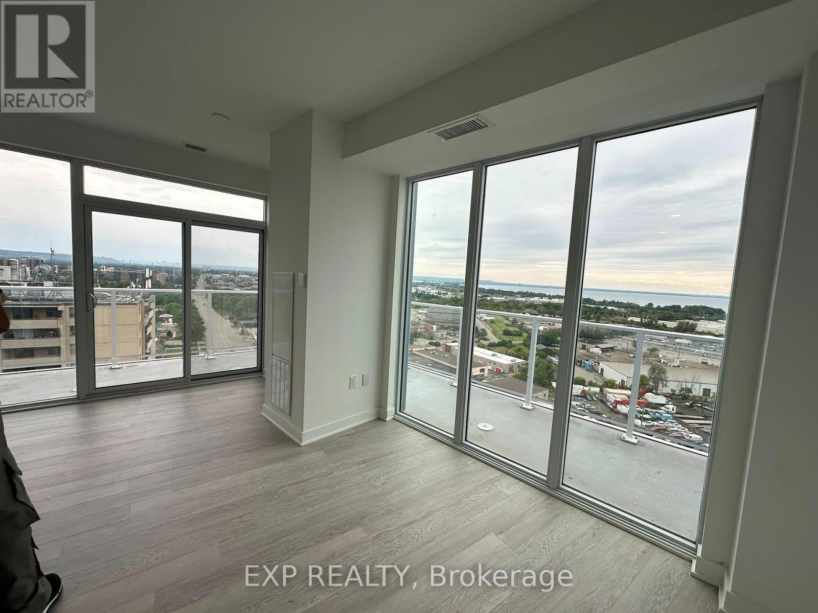 1607 - 2782 Barton Street E, Hamilton, Ontario  L8E 2J8 - Photo 7 - X13677566