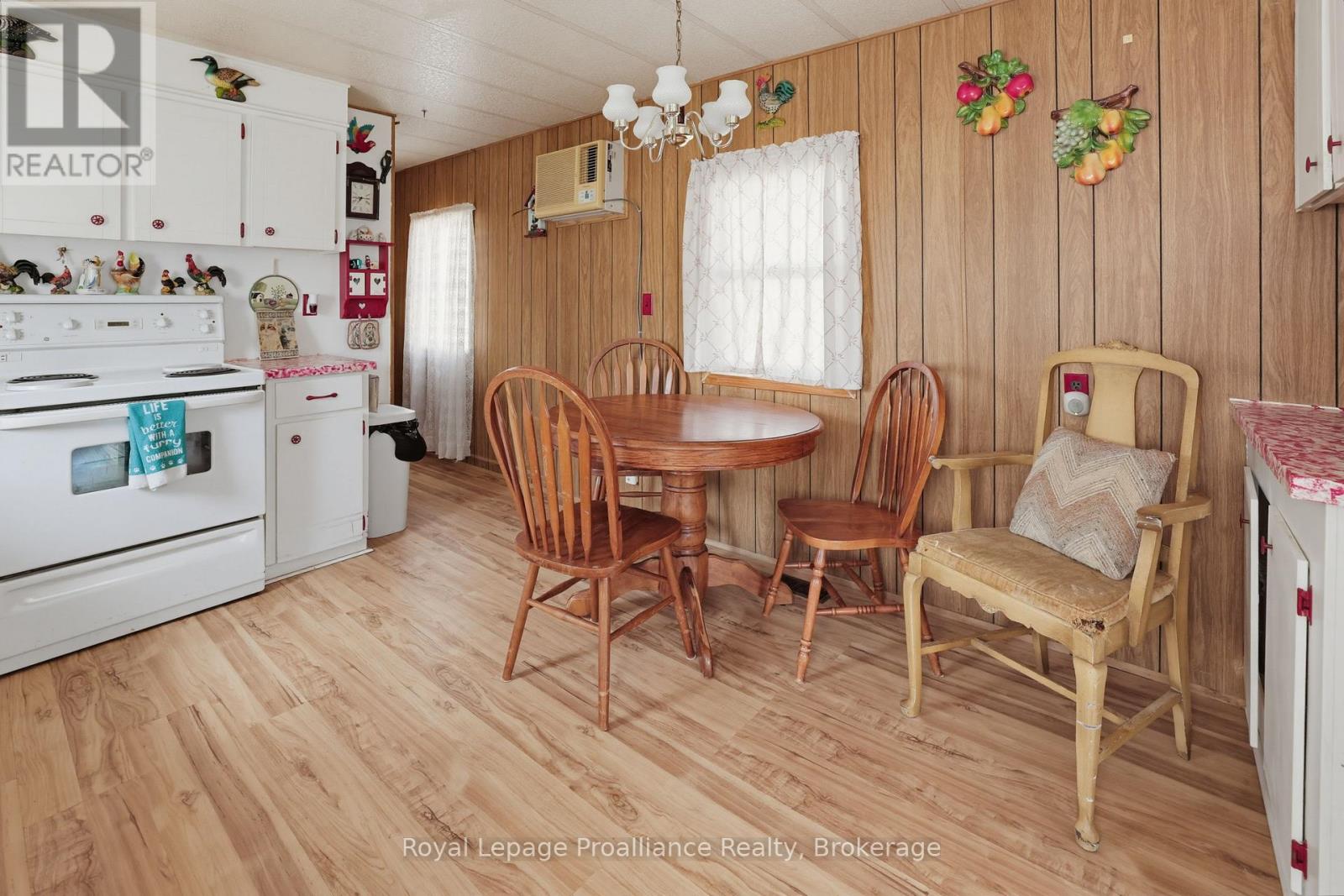 5 Kenneth Boulevard, Quinte West, Ontario  K8N 4Z3 - Photo 4 - X13754508