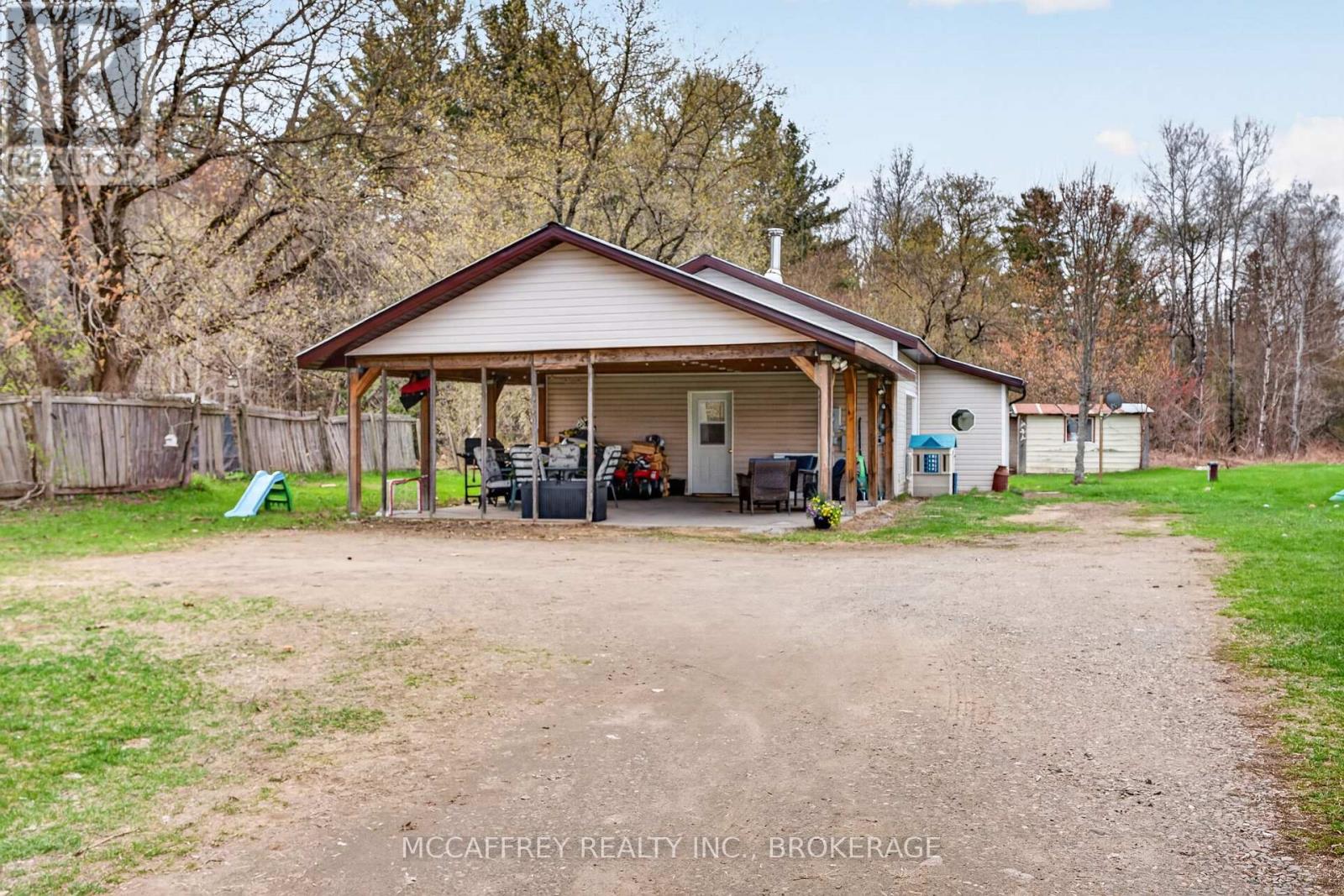 14 Glastonbury Road, Addington Highlands, Ontario  K0H 2G0 - Photo 1 - X13754378
