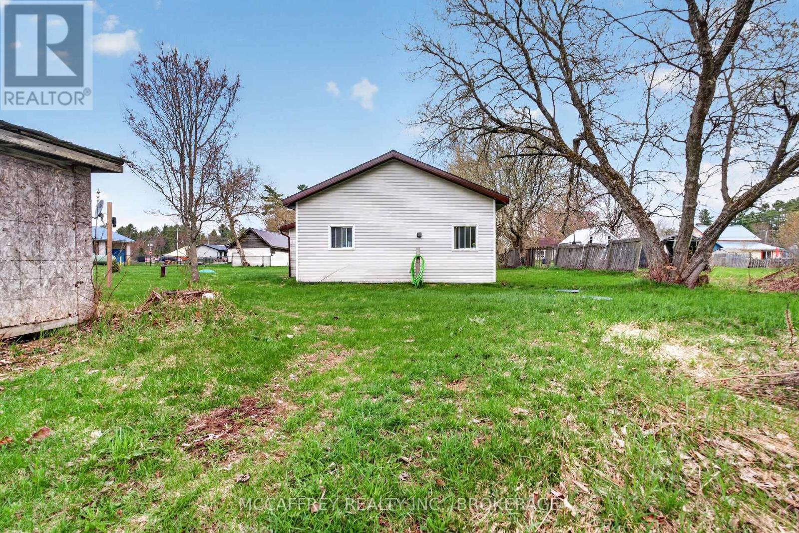 14 Glastonbury Road, Addington Highlands, Ontario  K0H 2G0 - Photo 25 - X13754378