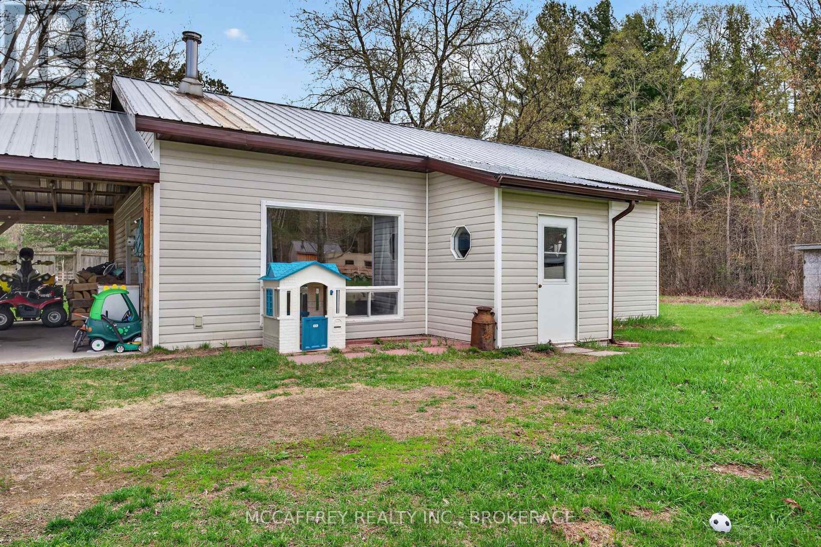 14 Glastonbury Road, Addington Highlands, Ontario  K0H 2G0 - Photo 3 - X13754378