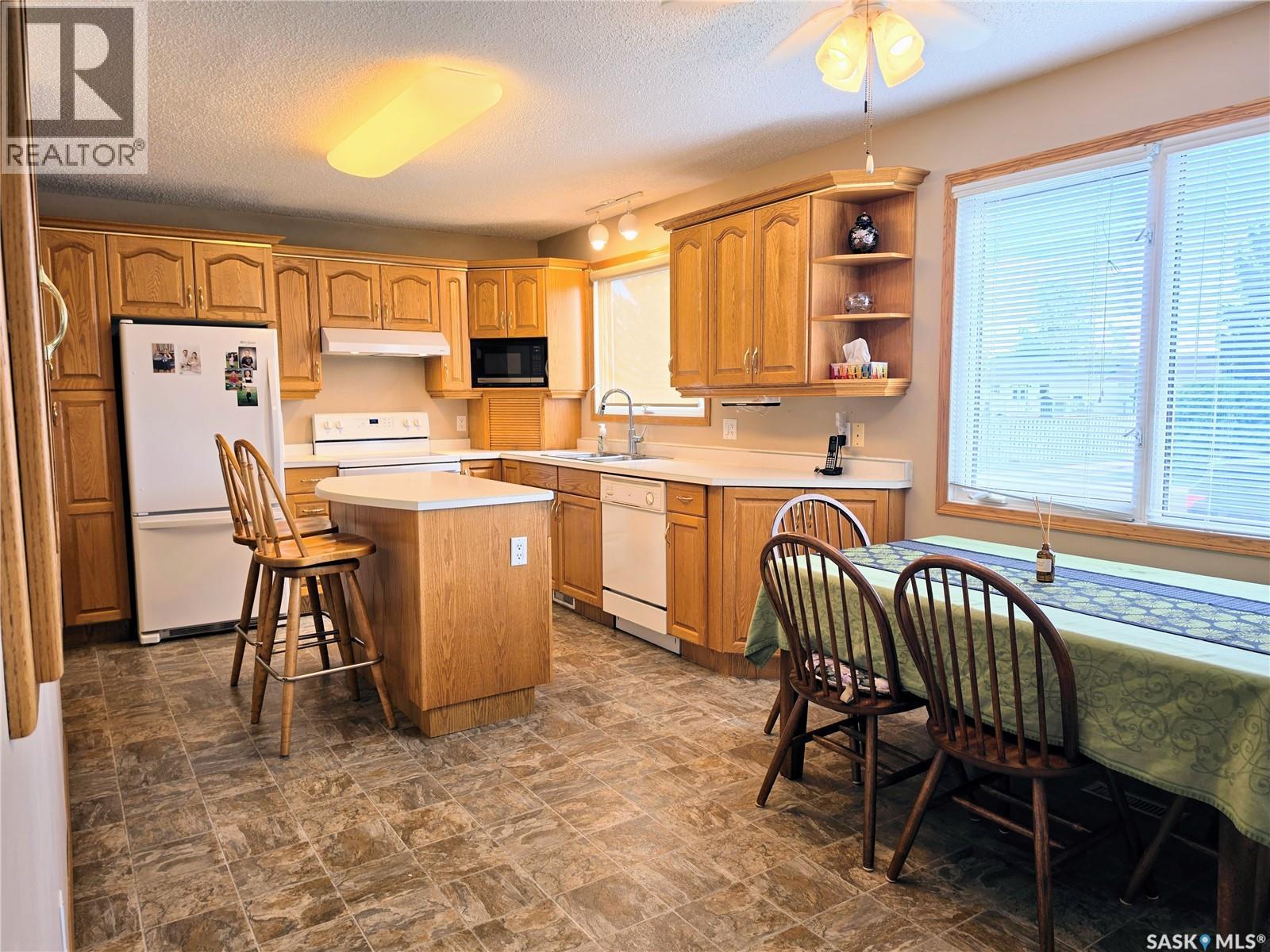 3 Swain Crescent, Humboldt, Saskatchewan  S0K 2A0 - Photo 4 - SK047664
