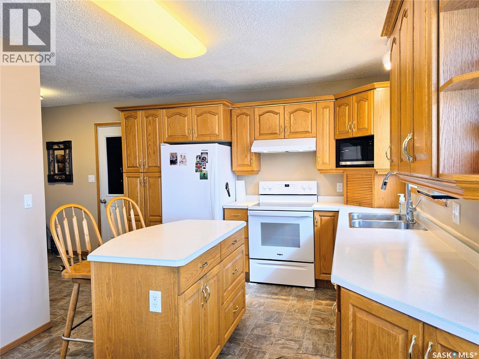 3 Swain Crescent, Humboldt, Saskatchewan  S0K 2A0 - Photo 5 - SK047664