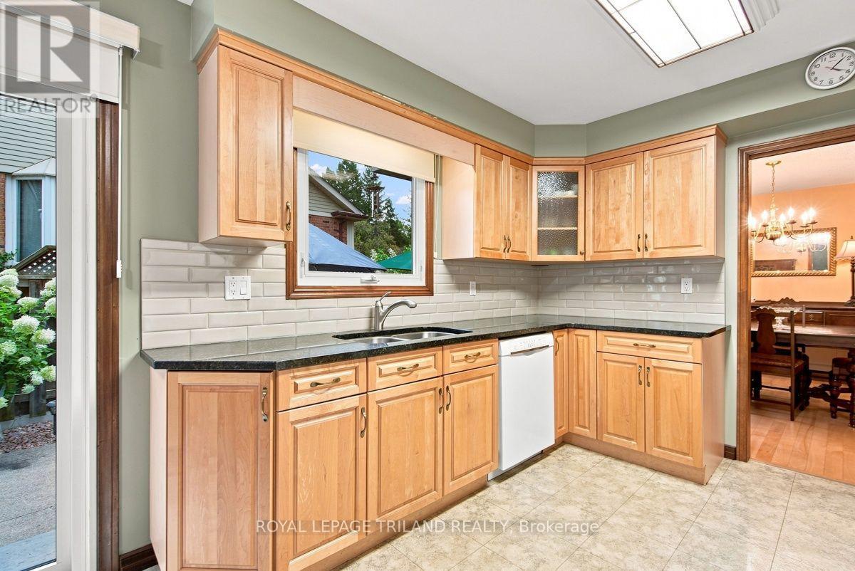 7 Glenview Crescent, London North, Ontario  N5X 2P8 - Photo 12 - X13754480