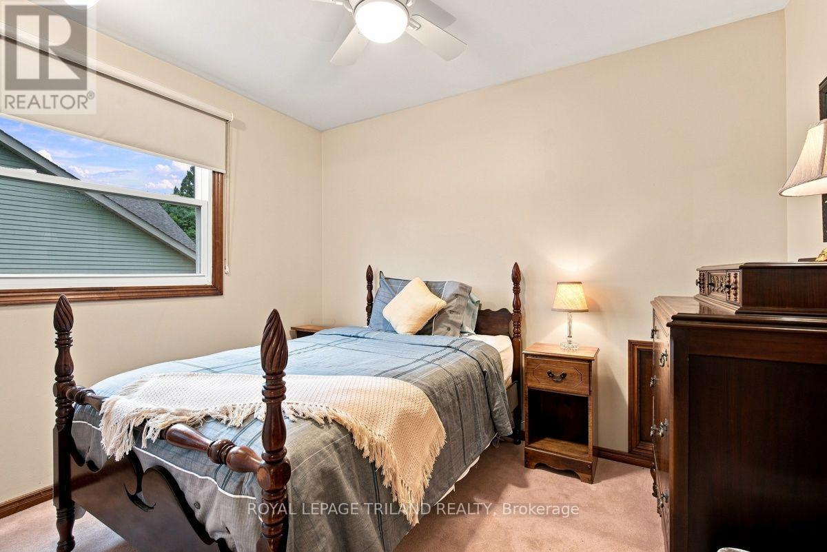 7 Glenview Crescent, London North, Ontario  N5X 2P8 - Photo 26 - X13754480