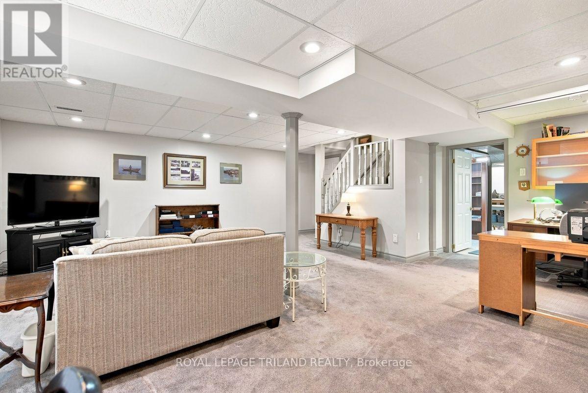 7 Glenview Crescent, London North, Ontario  N5X 2P8 - Photo 29 - X13754480