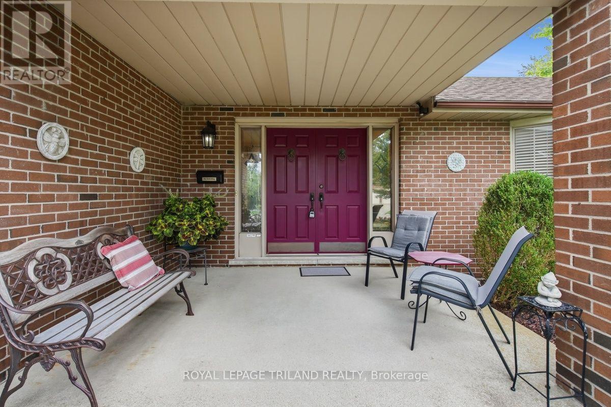 7 Glenview Crescent, London North, Ontario  N5X 2P8 - Photo 3 - X13754480