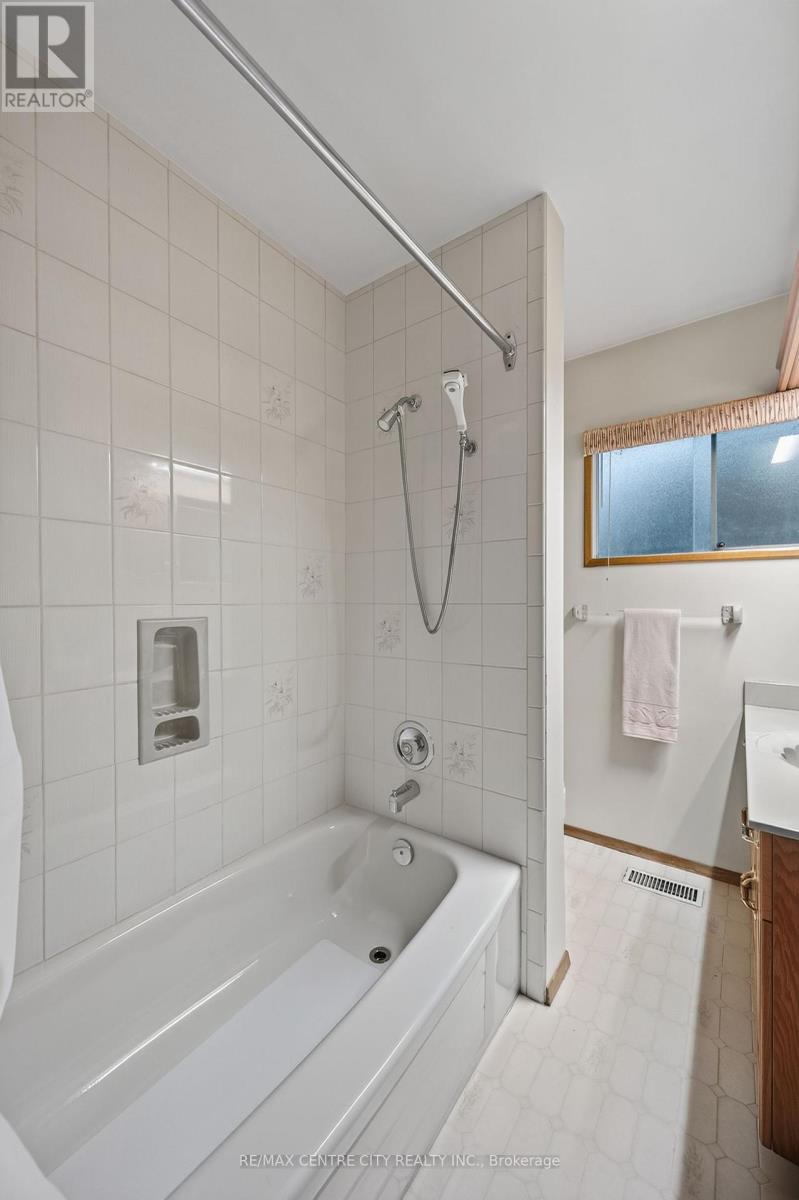 208 Niagara Street, London East, Ontario  N5W 1R6 - Photo 18 - X13754542