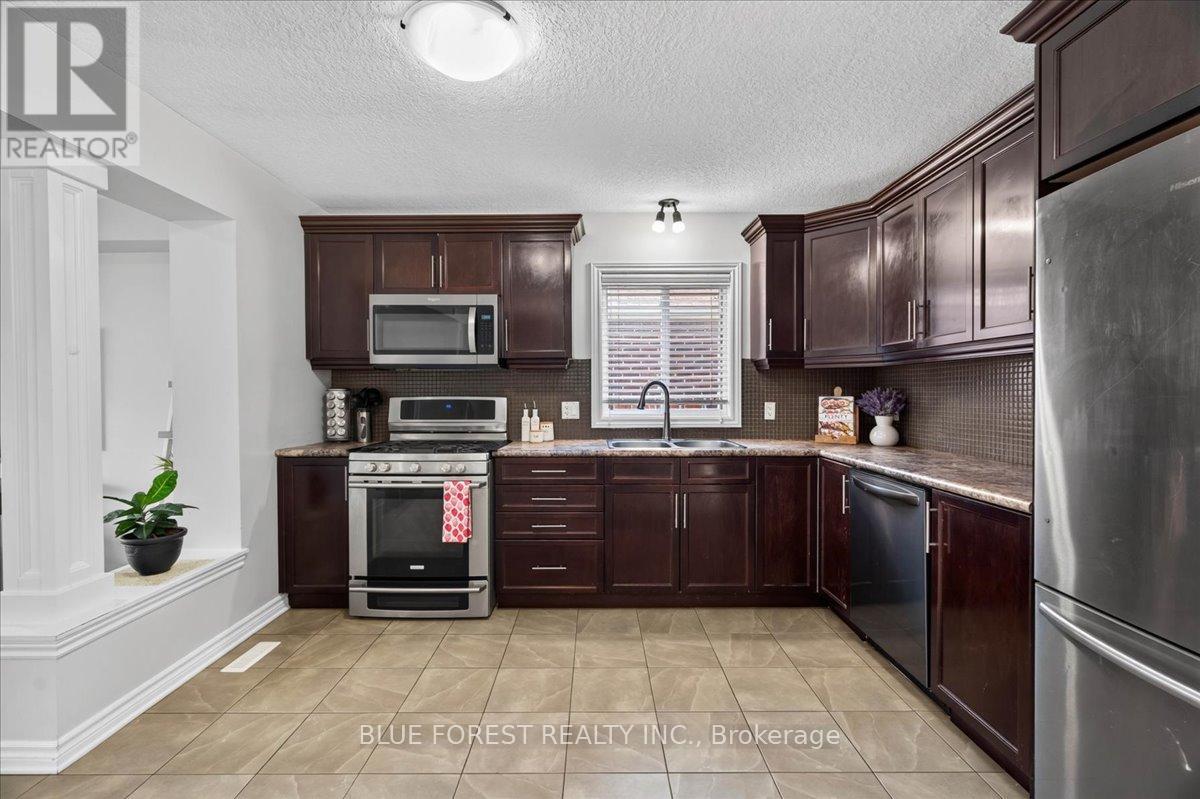 3317 Emily Carr Lane, London South, Ontario  N6L 0B3 - Photo 12 - X13754552