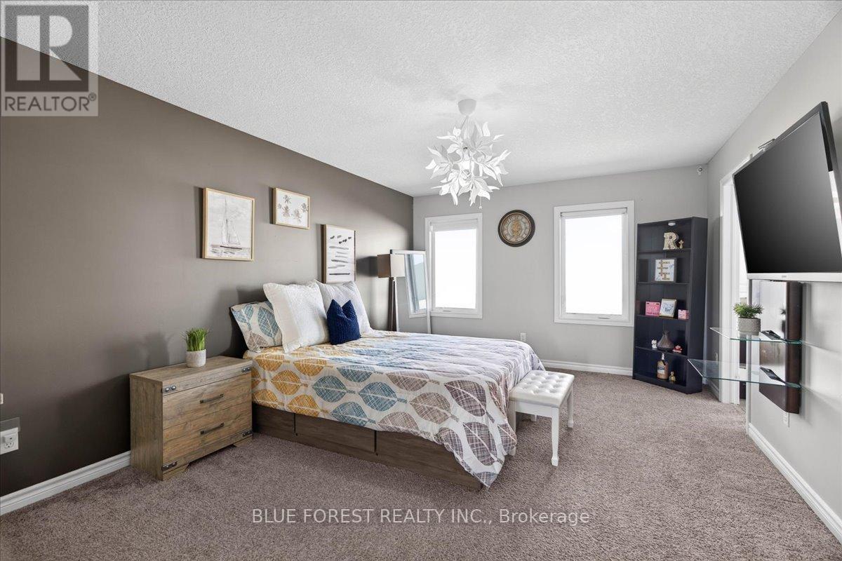 3317 Emily Carr Lane, London South, Ontario  N6L 0B3 - Photo 18 - X13754552
