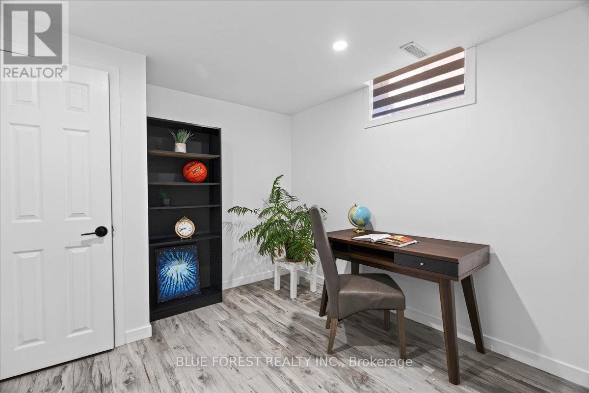 3317 Emily Carr Lane, London South, Ontario  N6L 0B3 - Photo 35 - X13754552