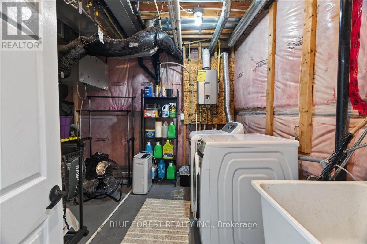 3317 Emily Carr Lane, London South, Ontario  N6L 0B3 - Photo 36 - X13754552