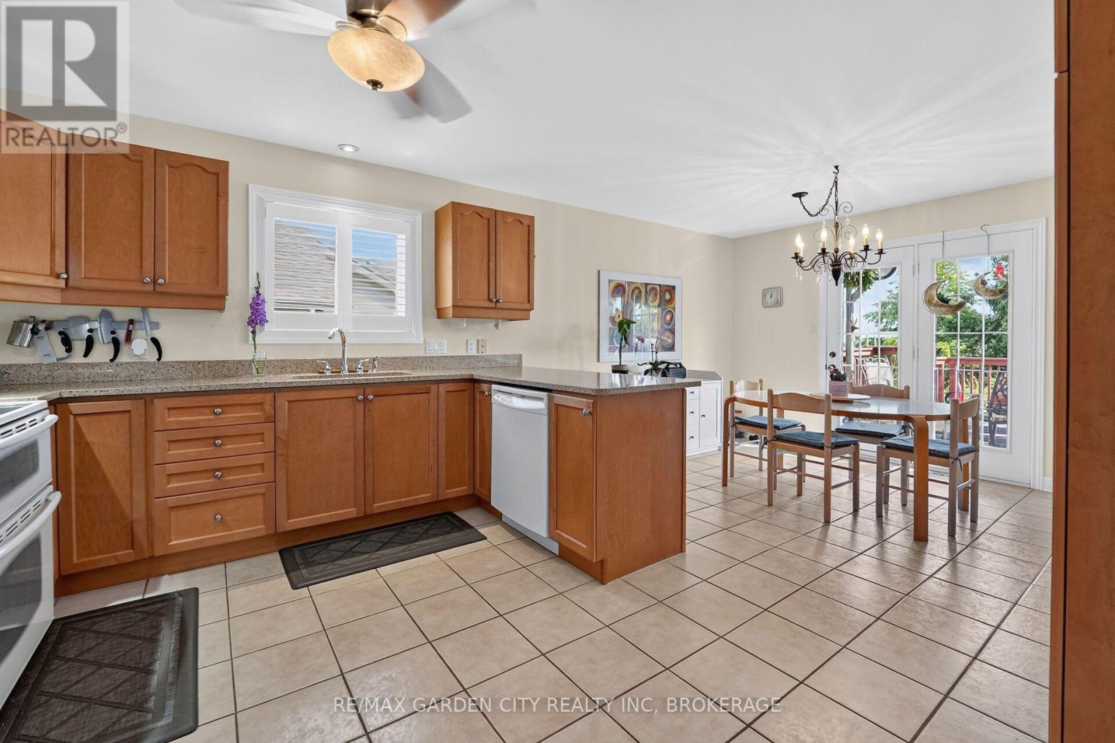 4039 Barry Drive, Lincoln, Ontario  L0R 1B7 - Photo 13 - X13754366