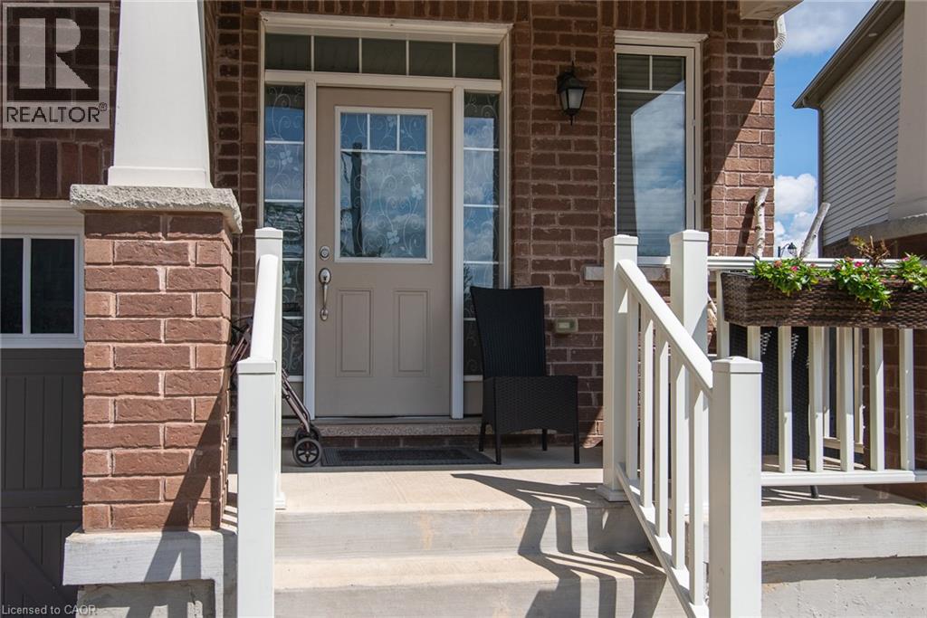 330 Grovehill Crescent, Kitchener, Ontario  N2R 0K2 - Photo 4 - 40858731