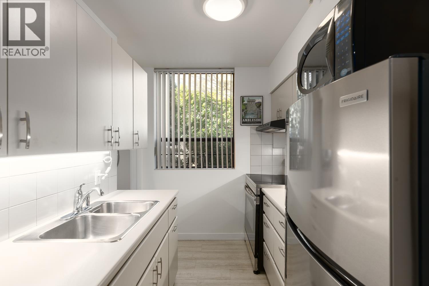 101 1737 Duchess Avenue, West Vancouver, British Columbia  V7V 1P8 - Photo 9 - R3162106