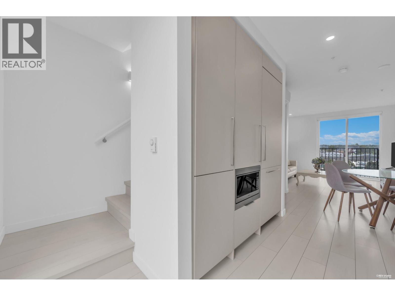 302 1120 E East Georgia Street, Vancouver, British Columbia  V6A 0K2 - Photo 3 - R3162114