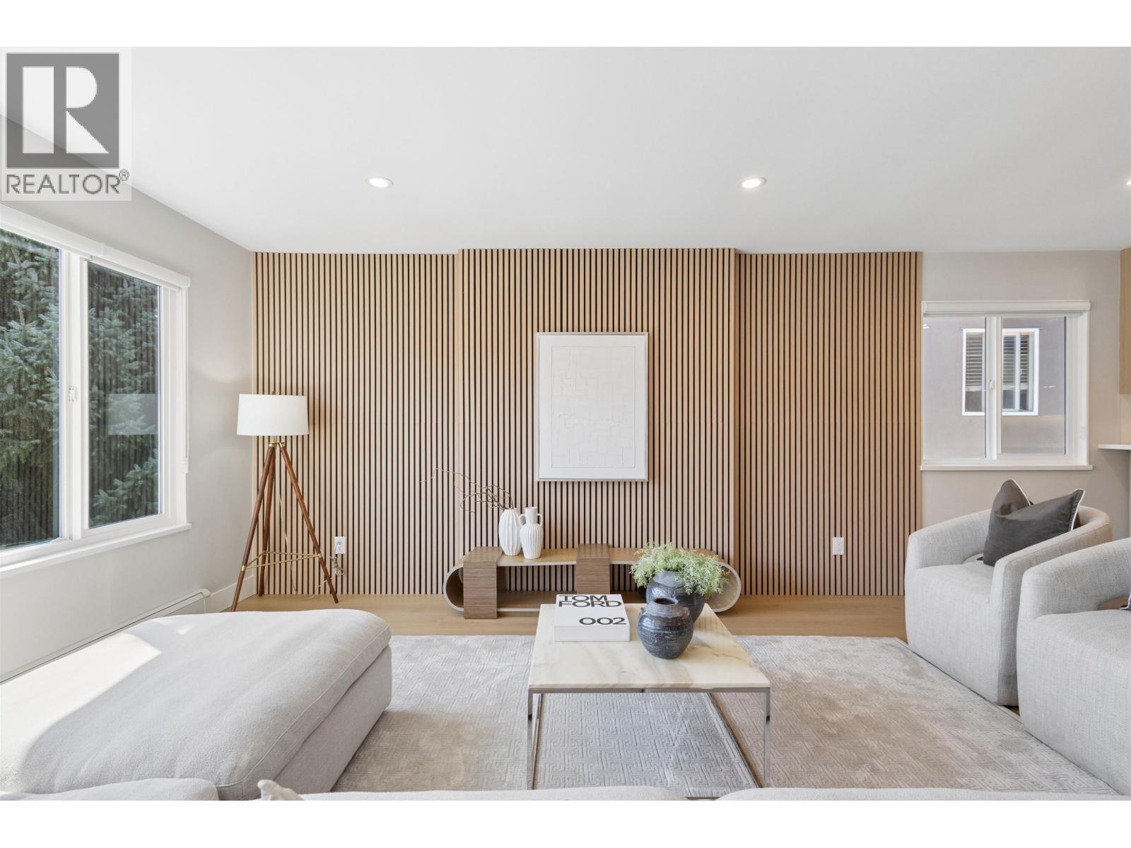 5019 Payne Street, Vancouver, British Columbia  V5R 4J5 - Photo 2 - R3162134