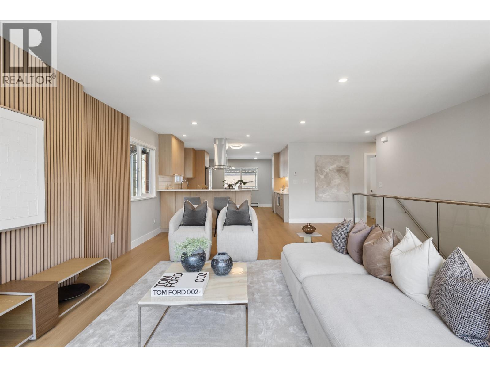 5019 Payne Street, Vancouver, British Columbia  V5R 4J5 - Photo 3 - R3162134