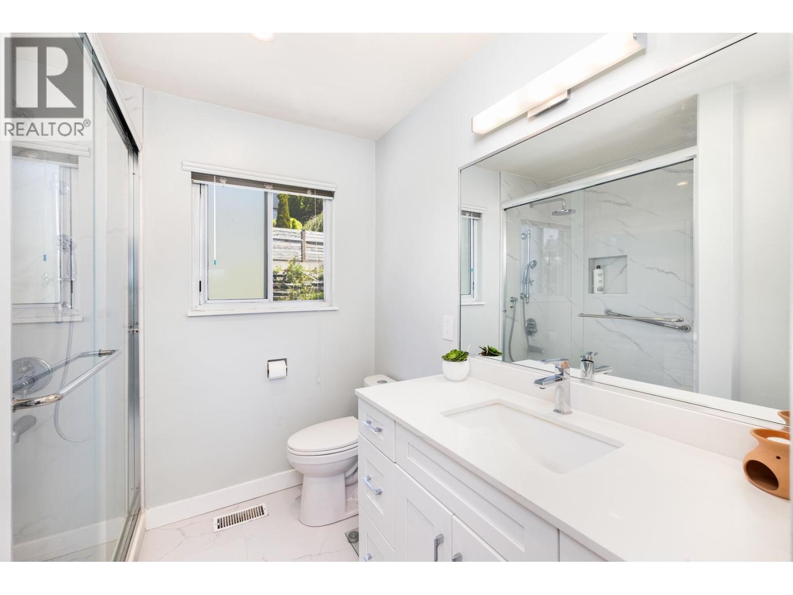 454 Monteray Avenue, North Vancouver, British Columbia  V7N 3G2 - Photo 17 - R3162139