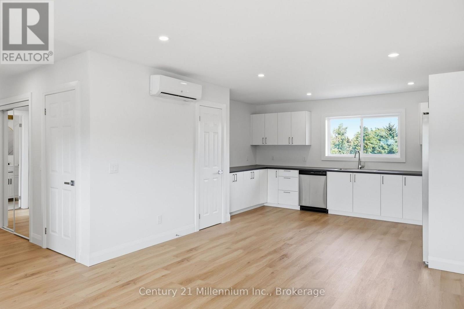 1 - 9592 Beachwood Road, Collingwood, Ontario  L9Y 0X2 - Photo 3 - S13754382