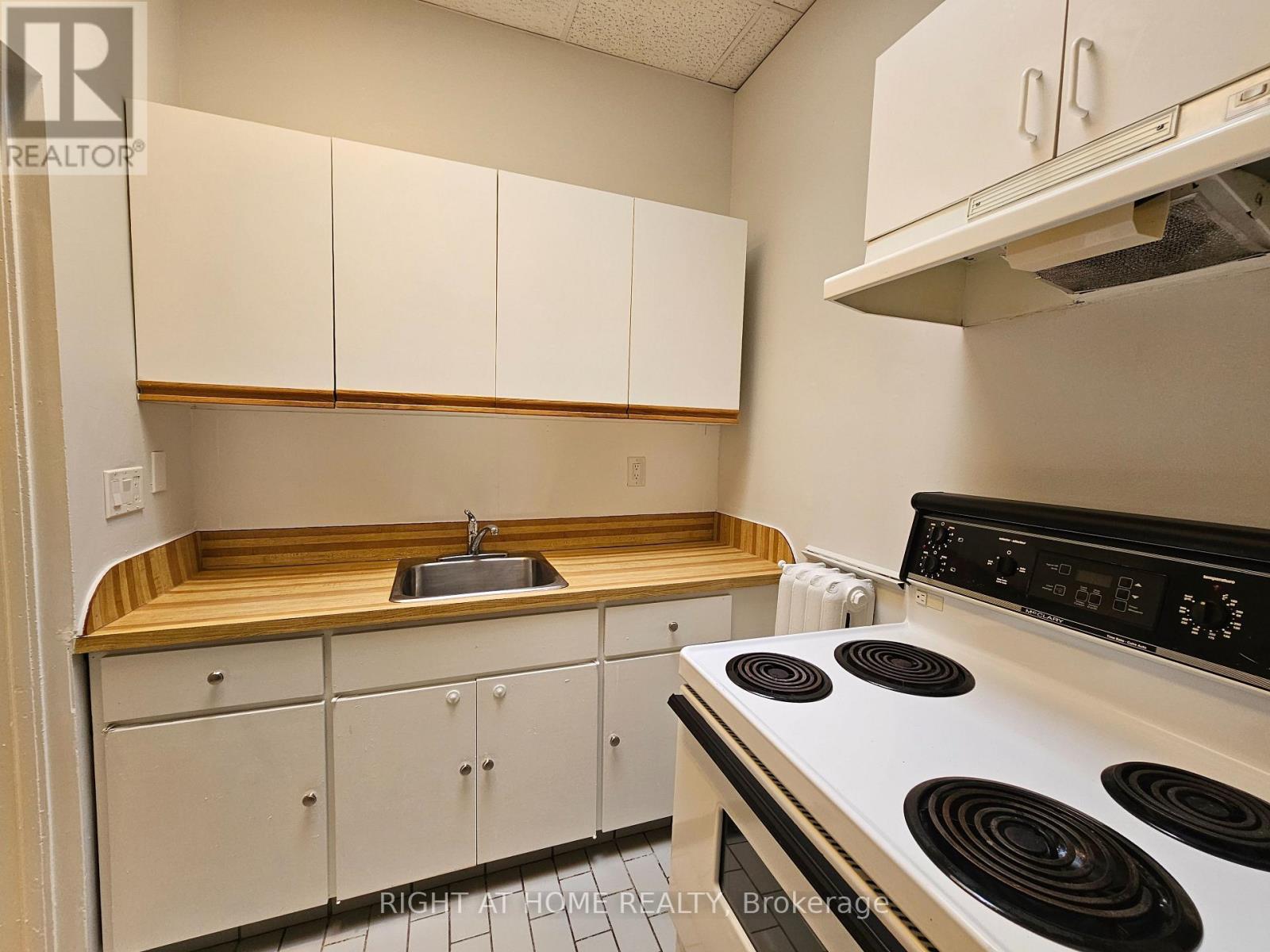 6 - 516 Yonge Street, Toronto, Ontario  M4Y 1X9 - Photo 5 - C13754538