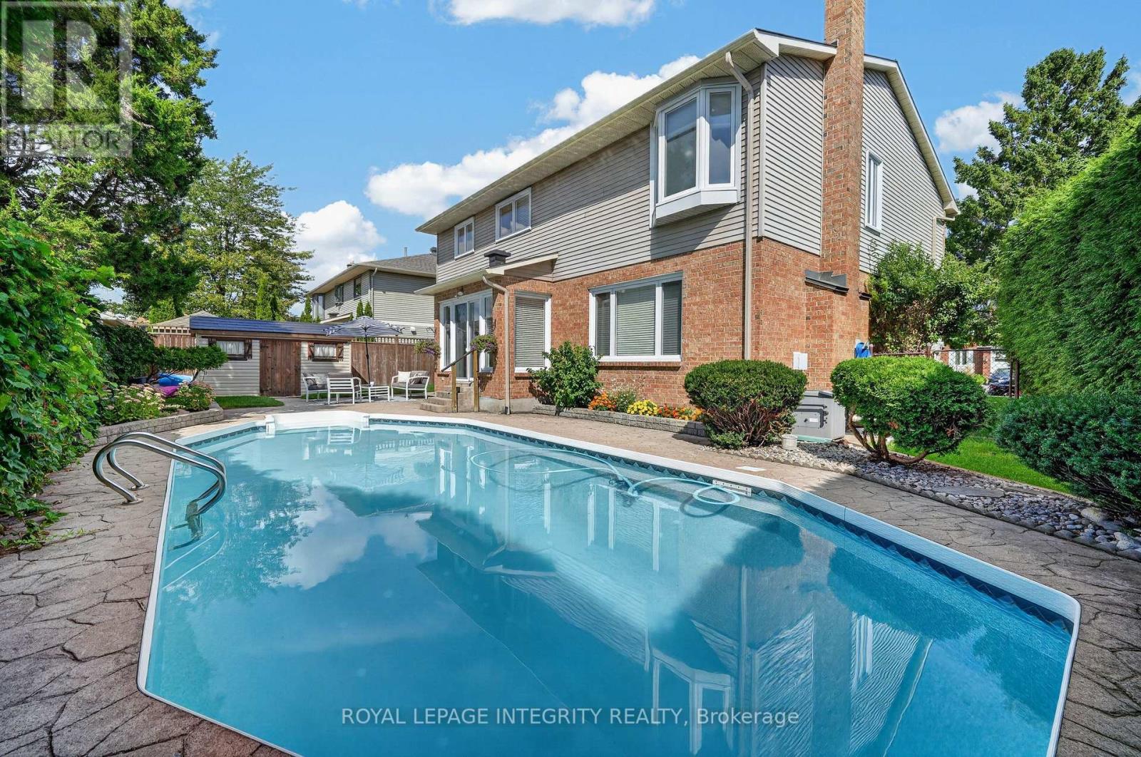 1398 Hayes Street, Ottawa, Ontario  K1E 3M3 - Photo 2 - X13752678