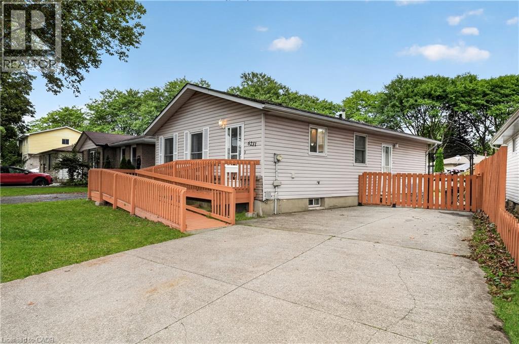 6231 Johnson Drive, Niagara Falls, Ontario  L2J 3J6 - Photo 3 - 40861301