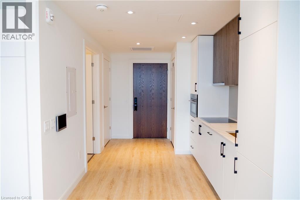 741 King Street W Unit# 1810, Kitchener, Ontario  N2G 1E9 - Photo 2 - 40860423