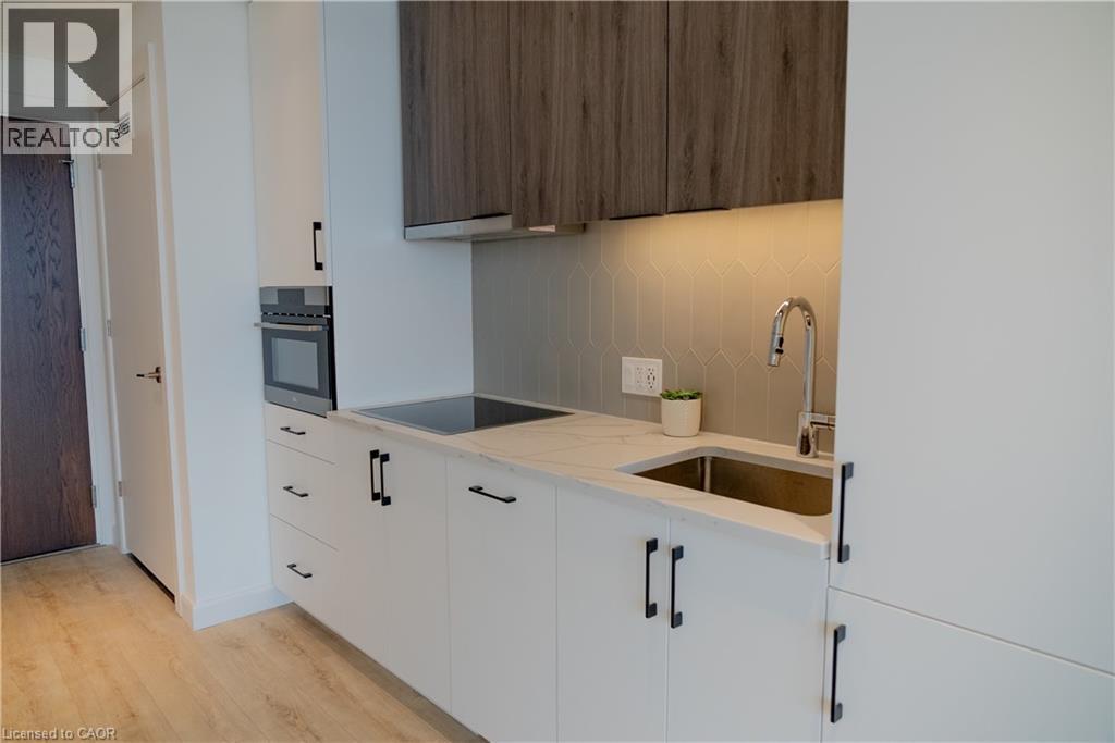 741 King Street W Unit# 1810, Kitchener, Ontario  N2G 1E9 - Photo 4 - 40860423