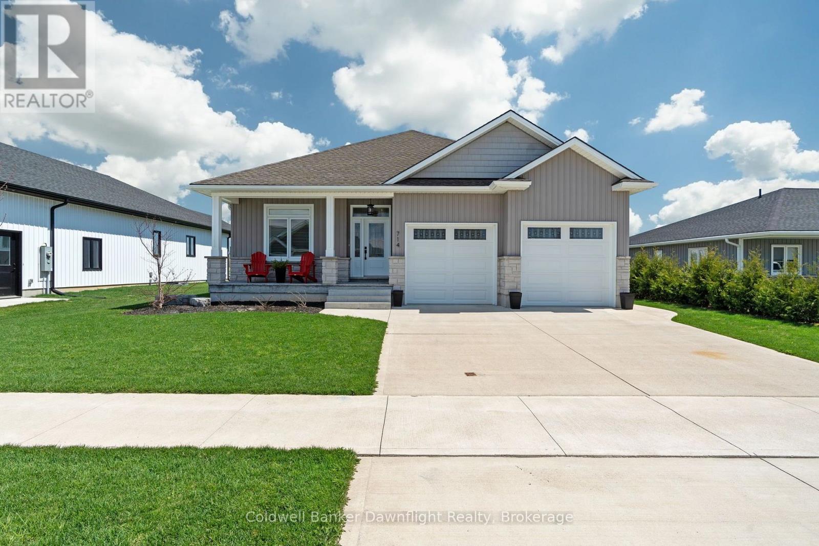 714 Gloria Street, North Huron, Ontario  N0M 1H0 - Photo 1 - X13754532