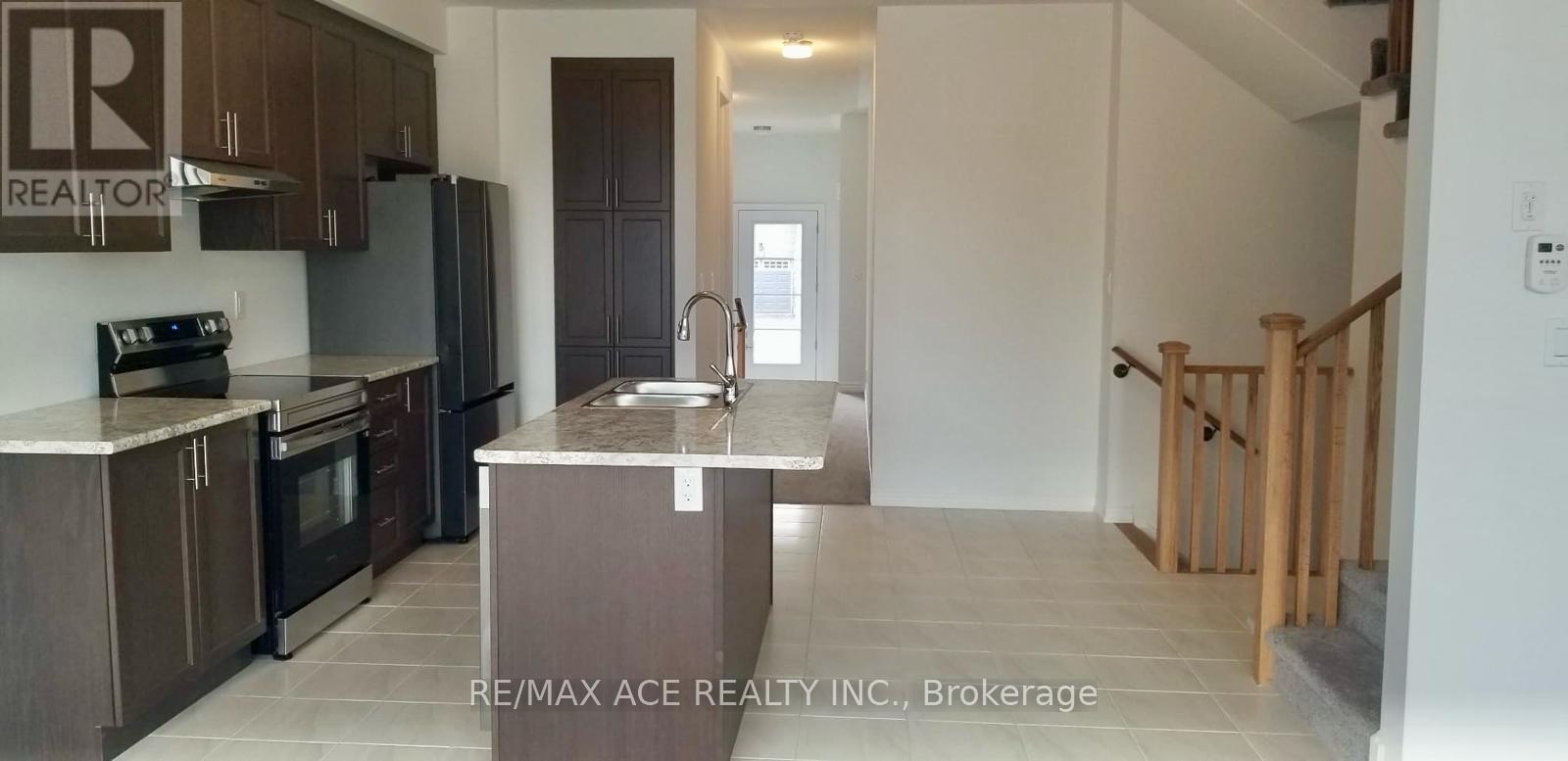 2026 Verne Bowen Street, Oshawa, Ontario  L1L 0S3 - Photo 11 - E13754472