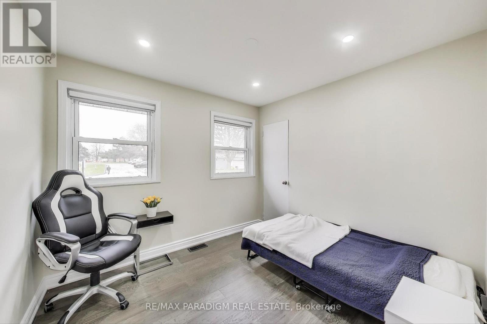 Upper - 36 Rideout Street, Ajax, Ontario L1S 1P8 - Photo 9 - E13754526