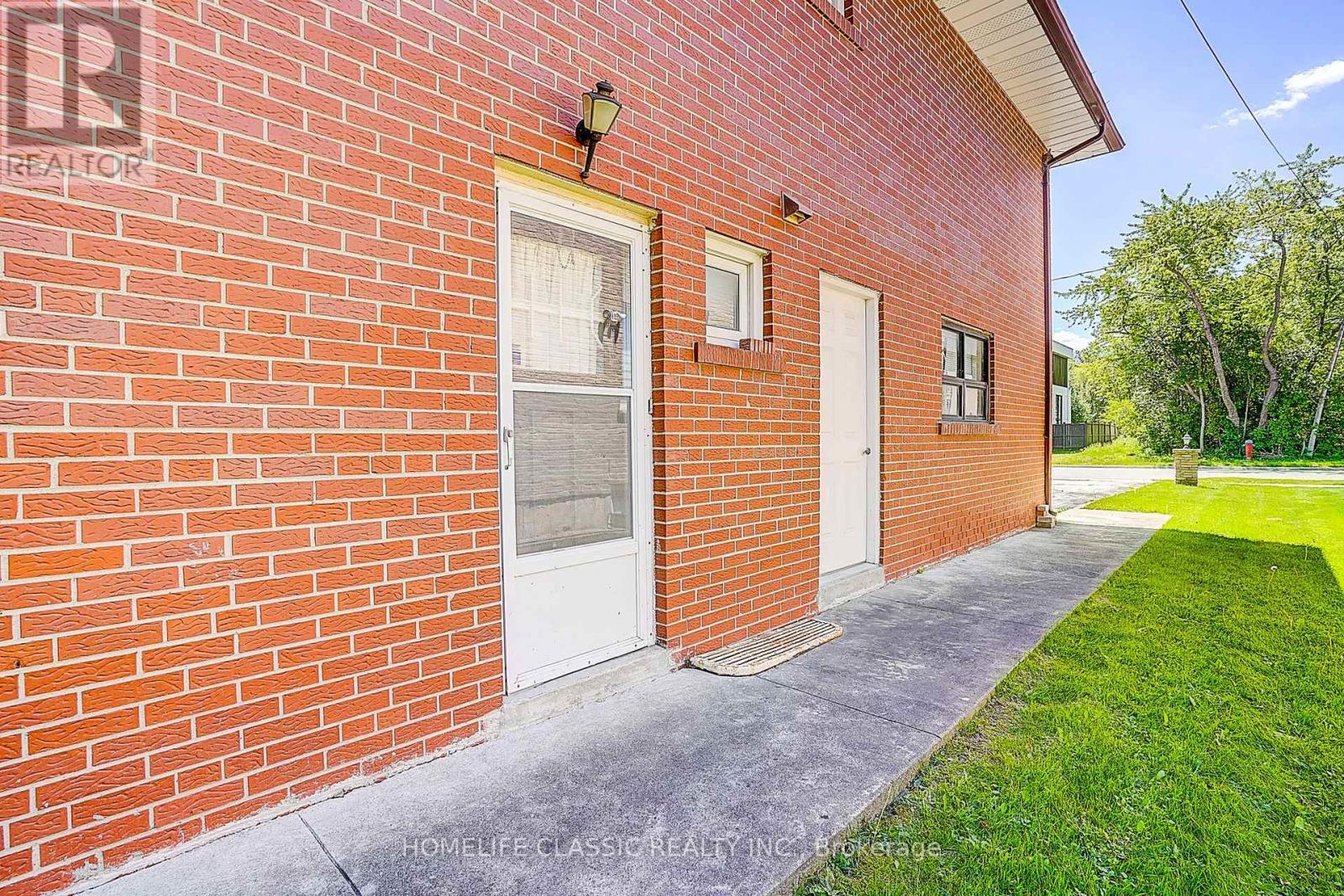 69 Elm Avenue, Richmond Hill, Ontario L4C 6K8 - Photo 23 - N13754432