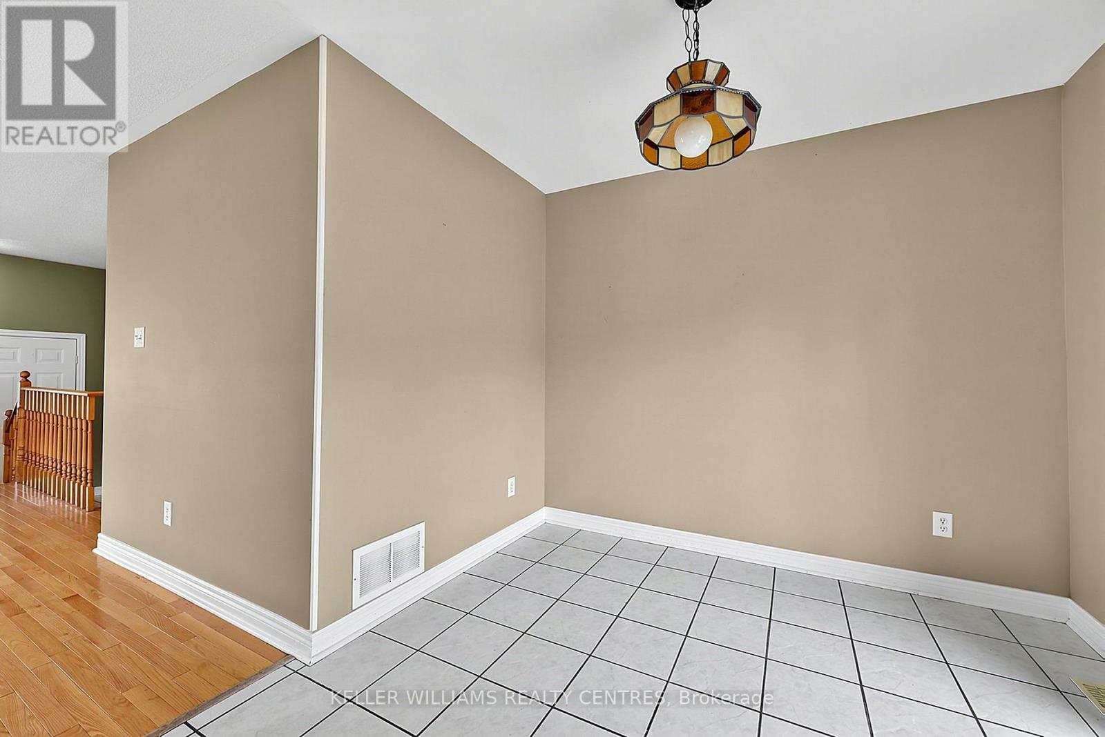 57 Rinaldo Road, Georgina, Ontario  L4P 3X9 - Photo 19 - N13754452