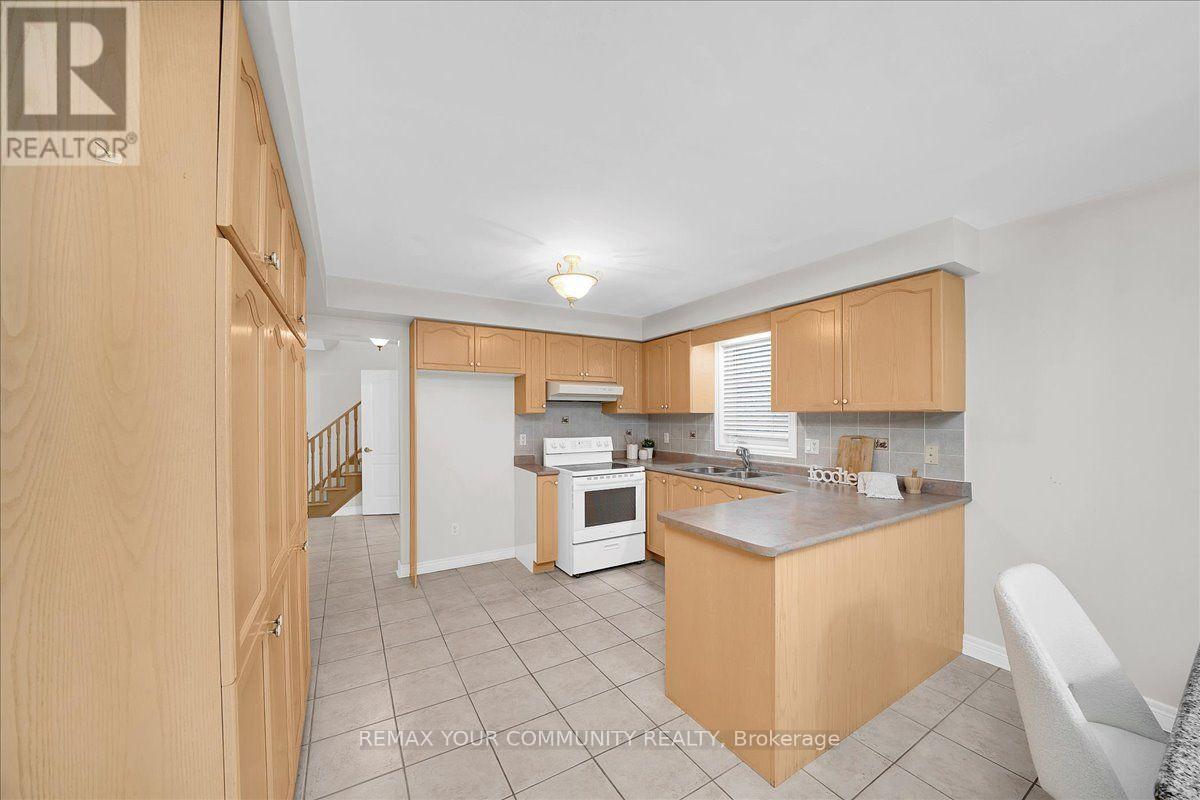 129 Colombo Crescent, Vaughan, Ontario  L6A 2T9 - Photo 16 - N13754516