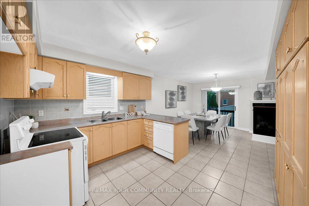 129 Colombo Crescent, Vaughan, Ontario  L6A 2T9 - Photo 19 - N13754516