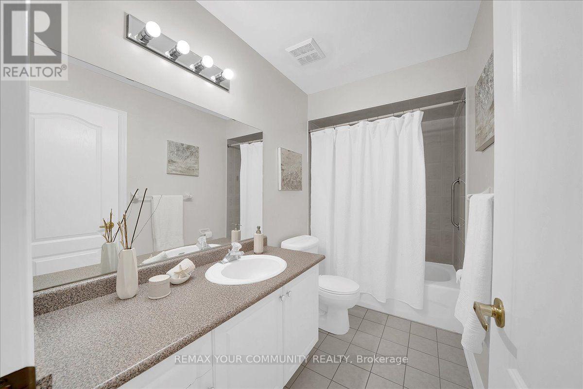 129 Colombo Crescent, Vaughan, Ontario  L6A 2T9 - Photo 31 - N13754516